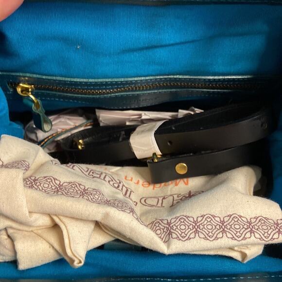 NWT MSRP$420 OLD TREND Women's Genuine Leather Pamela Backpack Shoulder Bag Teal - Picture 7 of 7